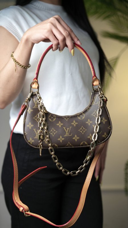 شنطة - Louis Vuitton / شامل علبة الشركة